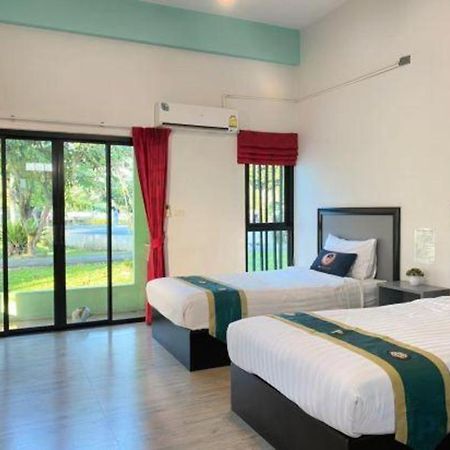 Roomquest Prachin Buri Rojana Si Maha Phot Exterior photo